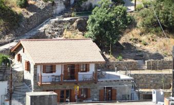 Konatzin Tou Massou by Raise