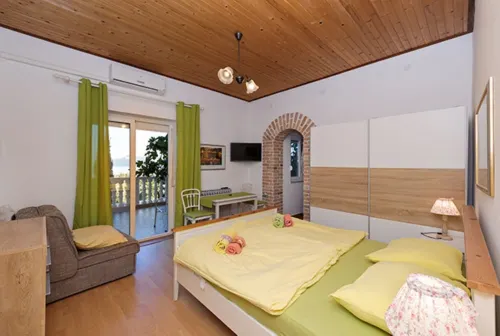 House overlooking paradise beach