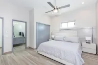 Luxury Six Palms Villas #5. Playa Encanto