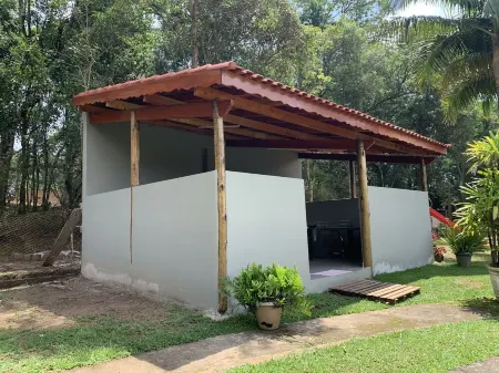 Lake for fishing. Come and relax in a green area of 30,000m2