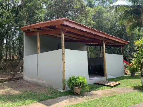 Lake for fishing. Come and relax in a green area of 30,000m2