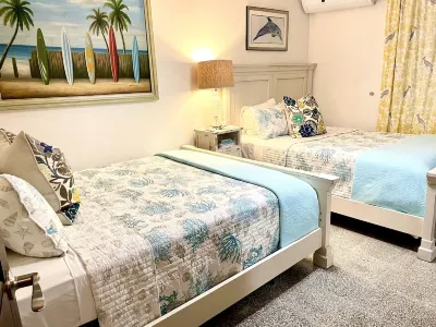 Ocean View Villa with Roof Top Deck - Cost savings w/ltd access to 3 bdrms