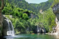 Gorges du Tarn - Nestled in the hollow of the Tarn