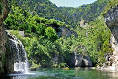 Gorges du Tarn - Nestled in the hollow of the Tarn