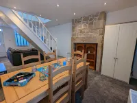 3 Bed City Home | South Facing Patio | 4-5 Beds Hotels in Lancaster District