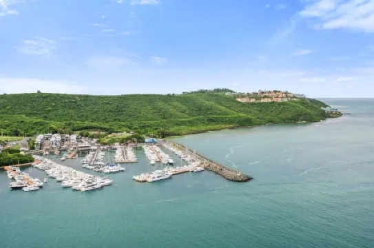 The Best Ocean View, Very Close to El Conquistador Hotel.