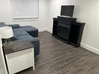 1 bedroom 1 Bathroom Private Suite! 2 minutes from the Reservoir.