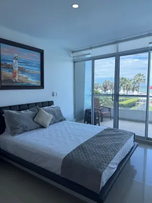 The ocean view condo Diamond Beach  2 bedroom with air and WiFi. 2 floor Hotels in 