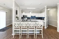 Beautiful Villa in Myrtle Beach within 4 min walk to the beach