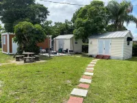 Tiny homes Miami Hotels near Sandspur Island