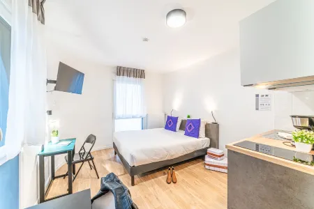 Montempô Apparthôtel Paris Noisy le Sec Отели рядом с достопримечательностью «Chapelle Notre-Dame-de-l'Étoile de Bobigny»