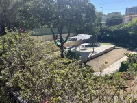 Upper villa with swimming pool and private grounds. Các khách sạn ở Le Cannet