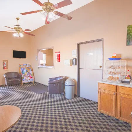 Econo Lodge Junction City I-70 Near Fort Riley