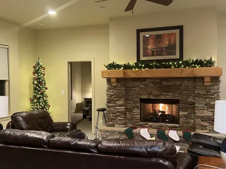 Gorgeous Big Piney Getaway- Ski, Mountains, Lake