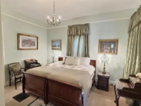 ลาซาลล์เกสต์เฮาส์