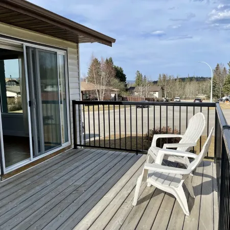 Spacious 4-BR Home near Jasper!