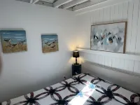 Seaman's Cottage #2 in Summerville Centre - Pet Friendly!