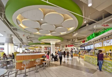 Welcome to Main floor 2 Bedrooms Suite A &10 minute walk from Metrotown Mall Отели рядом с достопримечательностью «Университет Саймона Фрезера»