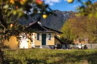 Holiday Home on the hill Hotels in 