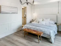 Luxury townhome - Rooftop Patio - Hot Tub