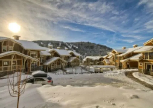 Ski in/Ski out - Family Condo - Private Hot Tub - Free Internet - Golf