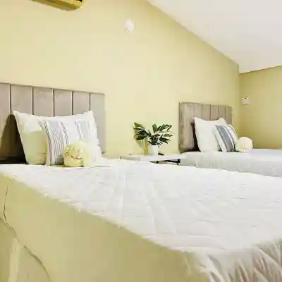 Falcon Oceanviews 4br Penthouse/Free Airport Transport/Security/Gated Rooms