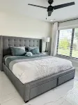 Luxury NEW HOME, 3bed-3bath, 5 beds. Fully equipped. HEATED POOL