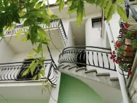 Apartment NJIVICE with Wi-Fi, sea view, air conditioning, 200m from the sea Hotels in Njivice