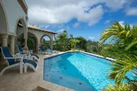 Alta Vista - Mint Condition, Private Pool, 50 Mile Views and a Backup Generator!