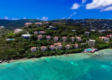 Renovated Amazing Waterfront Escape: Balcony, Paradise At A Great Price!