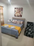 Acreage Guest House set on 1 1/2 Acres
