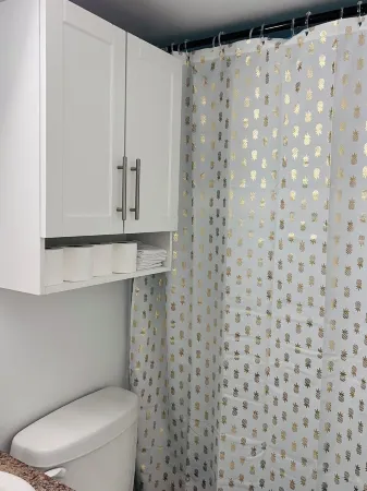 Cozy 1BD Condo unit at the Heart of Edmonton. Отели рядом с достопримечательностью «Art Gallery of Alberta»