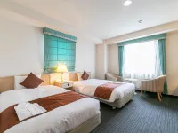 Hotel Verfort Hyuga Отели рядом со станцией JR Minami Hyuga station