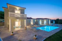 Luxury Villa with Guest House in tranquil setting with Private pool - maisons de vacances