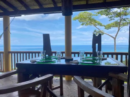 Amazing Cliff Home with Private Pool and Incredible White-Water Ocean Views.