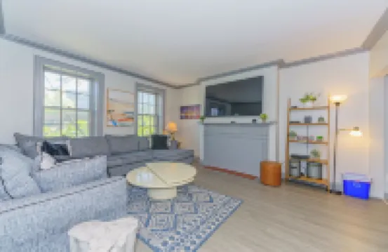 Massive 5BD/4BA 3-Story Duplex @ Downtown Albany