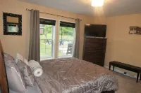 Secluded & spacious home on 5 private acres nr Lake George and Saratoga Springs