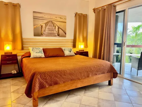 Beautiful  2 Bdrs. Casa Angelica, Pool & Beach Wi-Fi, Sleeps 6