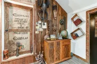 Suite 4: Outpost · Gorgeous Farm Carriage House Loft
