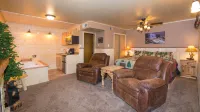 Upper Canyon Inn & Cabins -  Privatzimmer