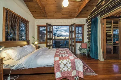 Romantic Retreat in the Dandenong Mountains with amazing city views