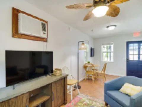 Charming Dtwn Retreat 1 Mi to Ocean Springs Beach Hotels in Ocean Springs