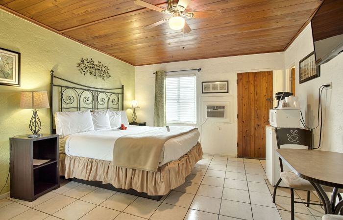 Island Breeze Inn - Venice