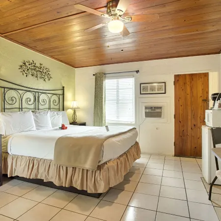 Island Breeze Inn - Venice