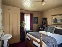 Le Mange Grenouille Hotels in Le Bic