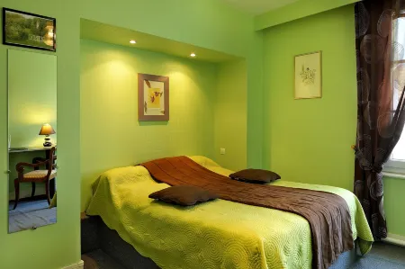 Logis Auberge de la Treille Отели в г. Блере