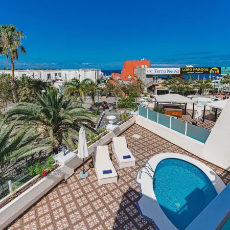Flamingo Suites Boutique Hotel