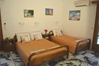 Dimitra Studios - Dağ Manzaralı