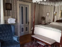 Holidae House Bed & Breakfast Hotels in Bethel