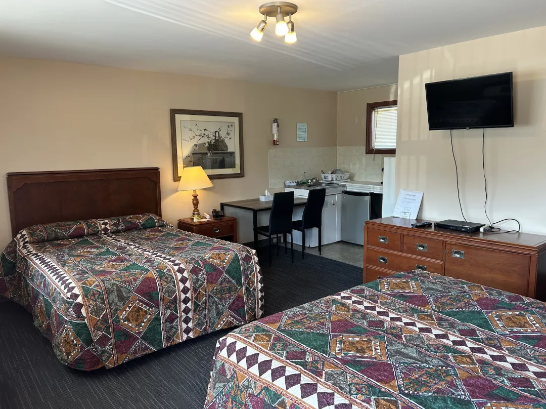 The Silver Birch Motel - Ontario